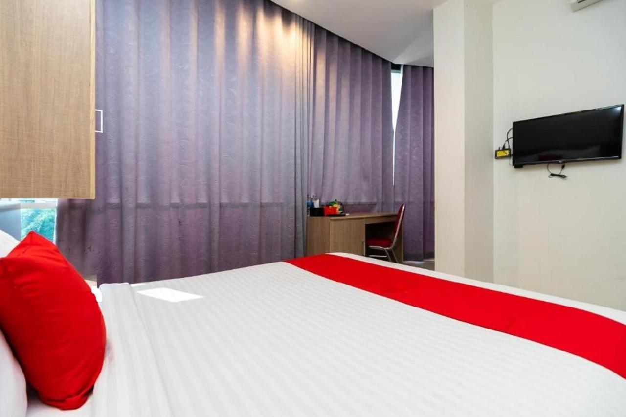 Hotel Domino Палембанг Екстер'єр фото